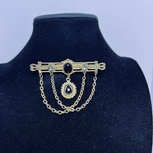 Vintage Gold Tone Bar Brooch With Dangling Chains And Charm (5561)